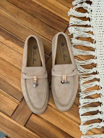 Loro piana 
Size 36-41
_Super master high quality_🪡
450 dhs🇦🇪🇦🇪

Zain176
♥️♥️♥️