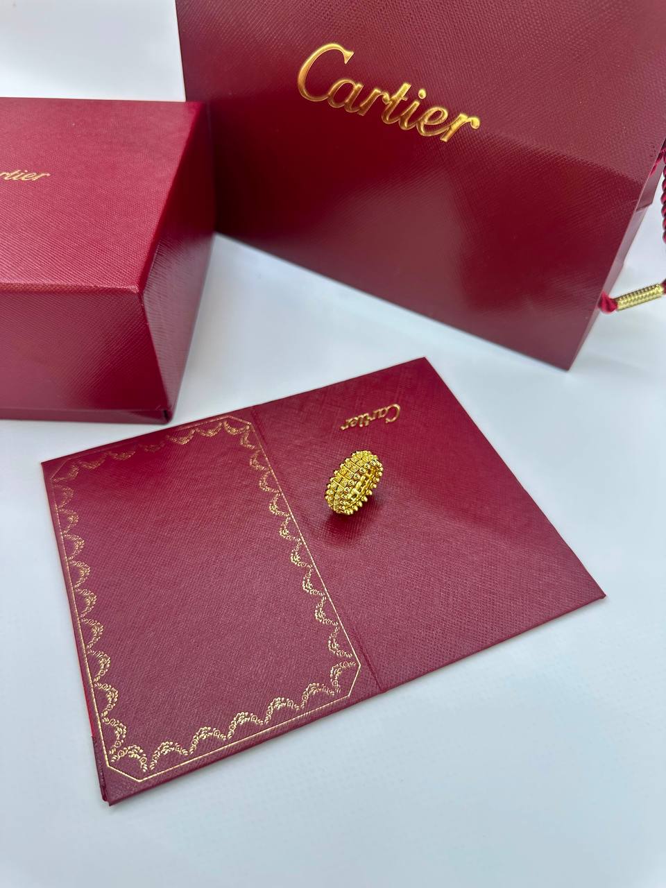 CARTIER ❤️‍🔥*
With diamonds 💎 
Ring 💍 available size👇
6,7,8,9
Master quality 💯
With normal boxes 🗃️ 
55 dhs💓
With master box 📦 
90 dhs💓

Zain216
♥️♥️♥️