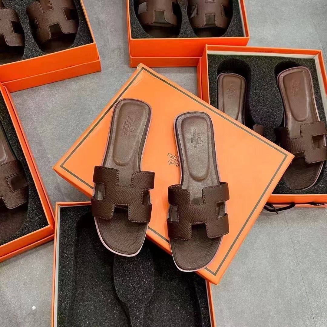Hermes 
75 dhs🌺
good quality 
size 36 to 42 

Zain278
♥️♥️♥️