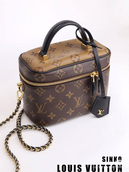 LV

90 dhs💓

with box
🎁🎁🎁

Zain07
♥️♥️♥️