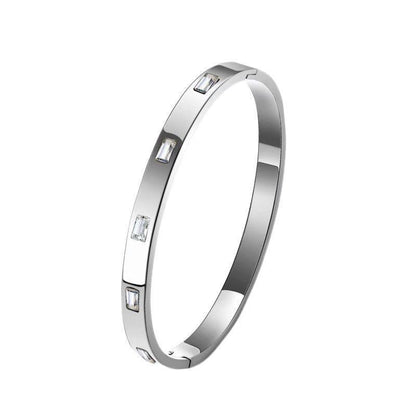 New arrival Stainless steel bangle Non tarnish 
30 dhs✅

Zain243
♥️♥️♥️