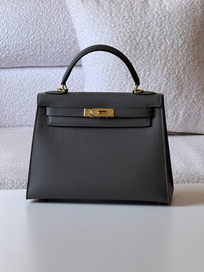 Hermes
kelly epsom 28cm💥Master quality ✅

with box📦
🎁🎁🎁

420 dhs💓

Zain52
♥️♥️♥️