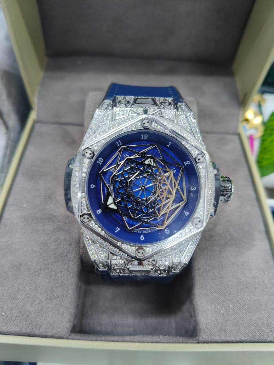 Super Master Xxx
Hublot master 
900 dhs✅,🥰👍

Zain25
♥️♥️♥️