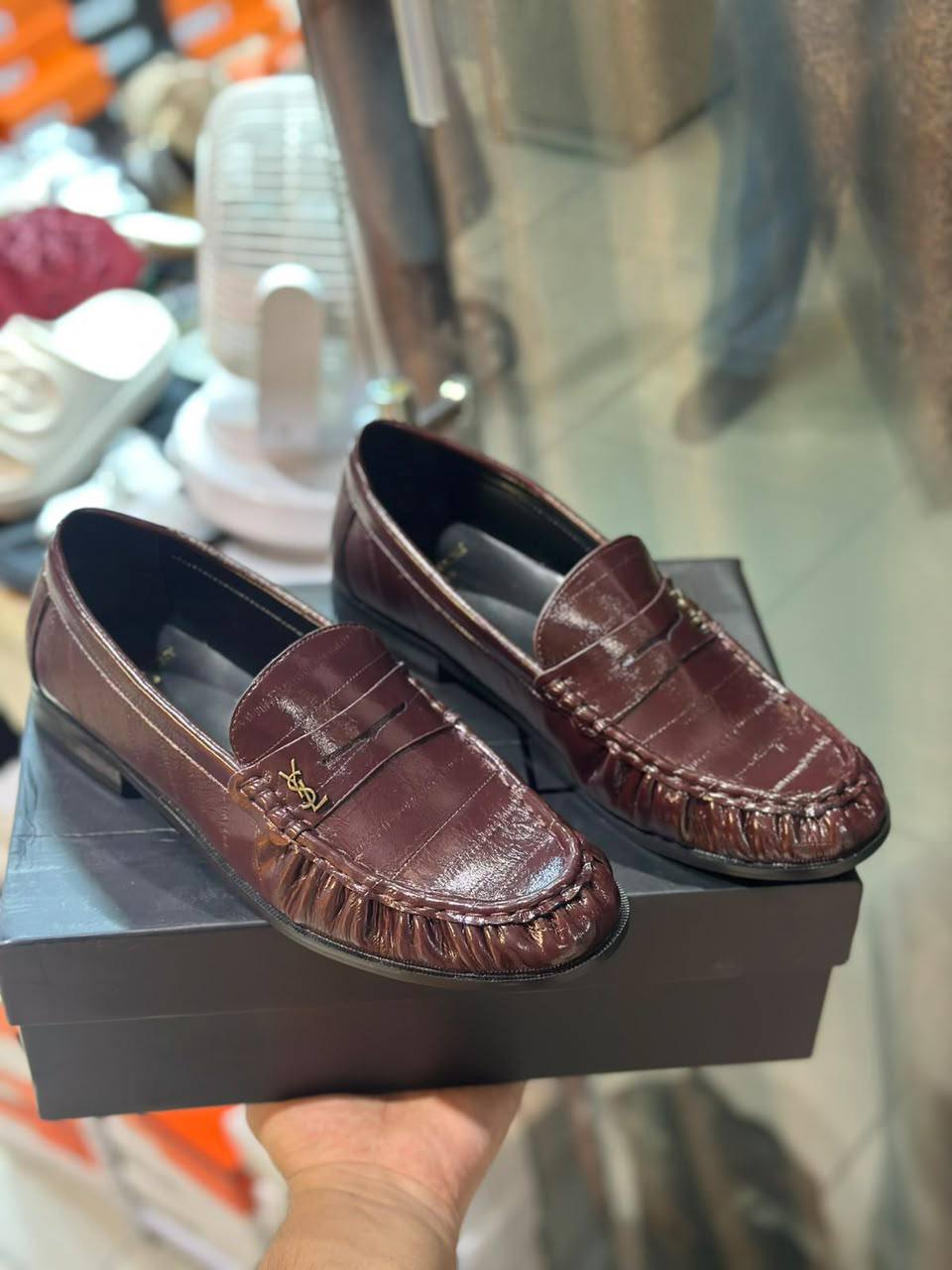 Ysl 

Size 40 to 46 

150 dhs🇦🇪🇦🇪

Zain146
♥️♥️♥️