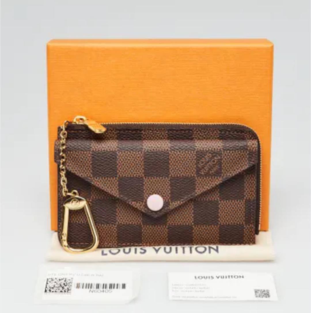 LV

AVAILABLE 

WALLAT 

WITH BOX 🎁 

50 dhs🇦🇪🇦🇪🇦🇪

Zain169
♥️♥️♥️