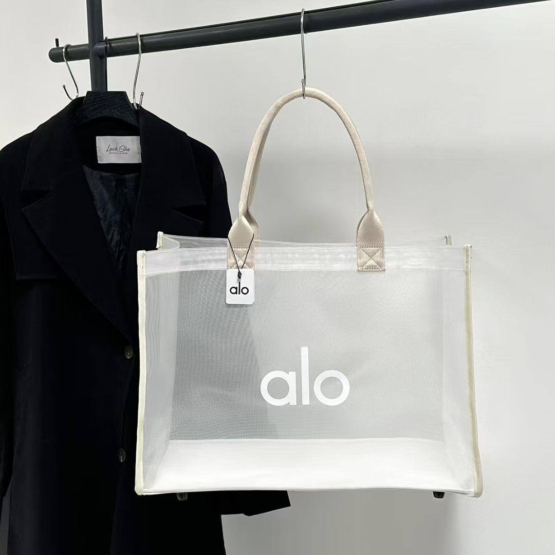 🏌️‍♂️ Alo Fashion bag
1️⃣ First quality 
Size : 50 * 35 cm
65 dhs❣️

Zain115
♥️♥️♥️