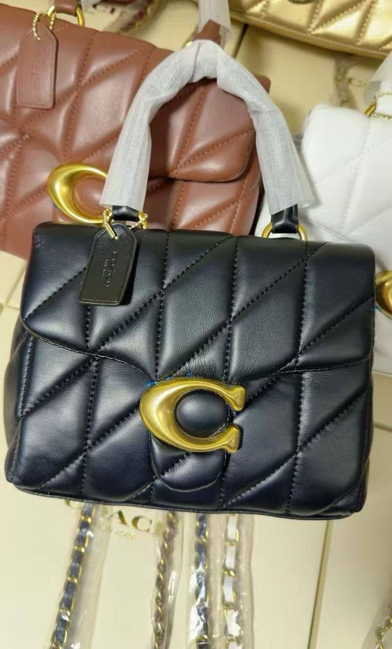 💗 Coach Tabby
1️⃣ First quality +🎁
Size : 21 * 16 cm
95 dhs❤️
with box 🎁

Zain115
♥️♥️♥️