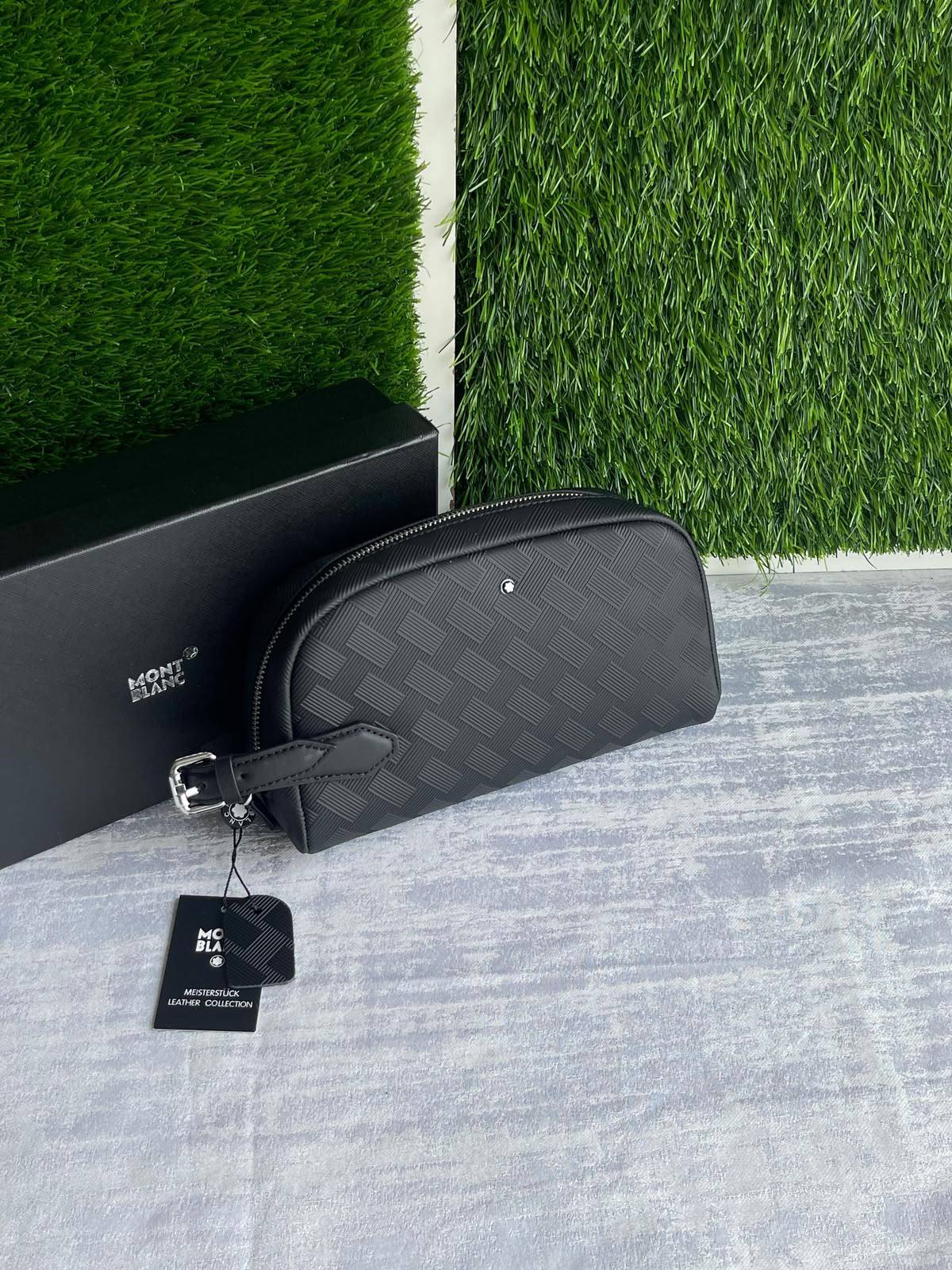 MONT BLANC

Clutch

Master Quality

590 dhs🇦🇪🇦🇪

Zain179
♥️♥️♥️