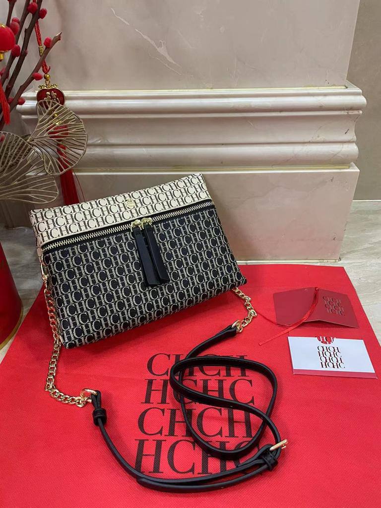 CH
80 dhs❣️
size 23cm

Zain26
♥️♥️♥️