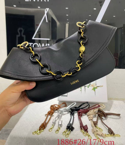 LOEWE 

120 dhs🪙

With box
🎁🎁🎁

Zain90
♥️♥️♥️