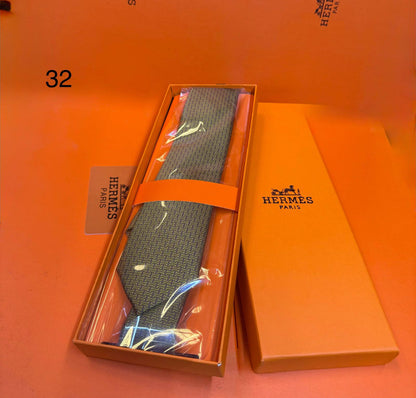Hermes
Gucci
LV
Dior

Withbox

75 dhs🇦🇪🇦🇪

Zain93
♥️♥️♥️