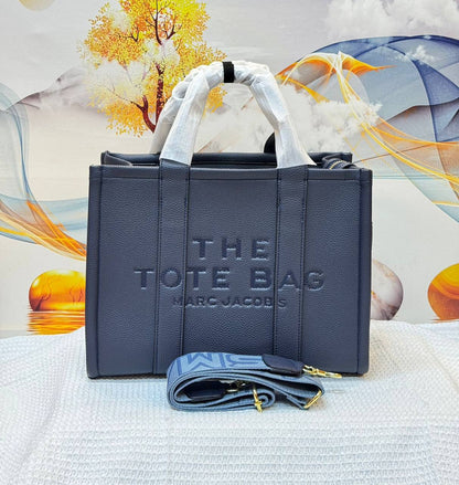 MARC JACOBS

BEST QUALITY WITH BOX’S 
130 dhs✅

SIZE 34CM

Zain290
♥️♥️♥️