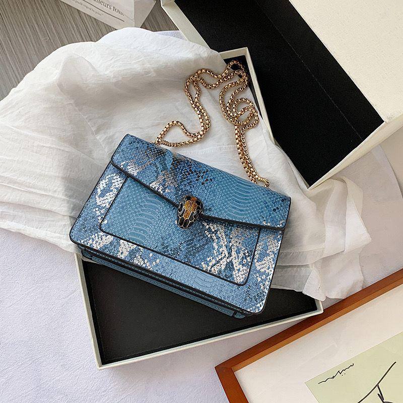 Bvlgari design

Good quality

Size : 22 * 15 * 8 cm

80 dhs🪙

Zain115
♥️♥️♥️