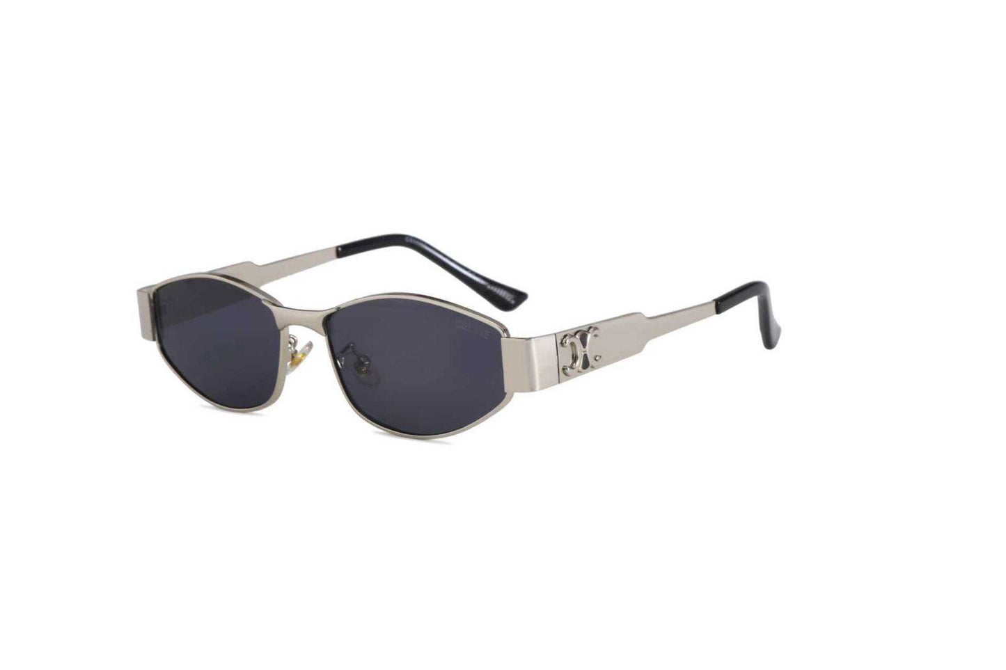 Celine💥
Sunglasses 🕶️ 
good quality 💯
With master box 🗃️ 
50 dhs❤️

Zain273
♥️♥️♥️