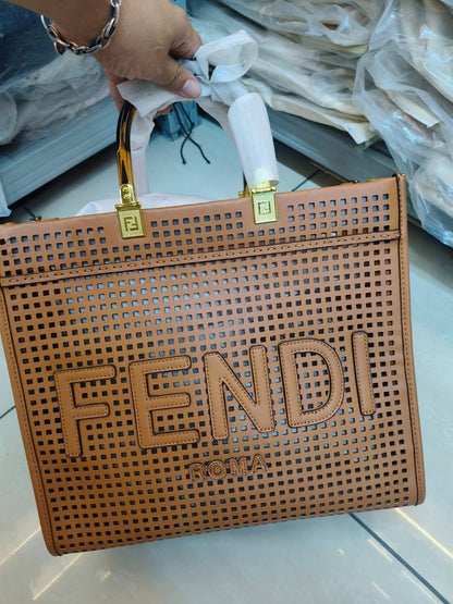 Fendi
Master🌺🌺
330 dhs✅

Zain10
♥️♥️♥️