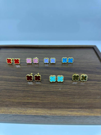 VCA Stainless steel ❤️‍🔥*
Earring ❣️
Non tarnish💯
With black boxes 📦 
20 dhs🪙💚
With normal boxes 📦 
And paper bag🛍️
30 dhs🪙💚

Zain216
♥️♥️♥️