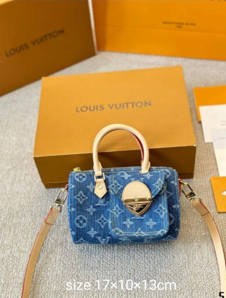 LV jean
85 dhs✅

with box
🎁🎁🎁

Zain42
♥️♥️♥️