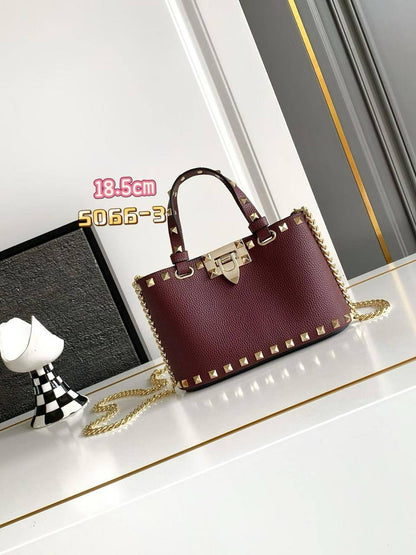 Valentino
master💓
260 dhs✅

Zain153
♥️♥️♥️
