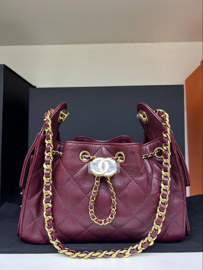 Chanel  
Small size 
120 dhs💓
With box

Zain299
♥️♥️♥️