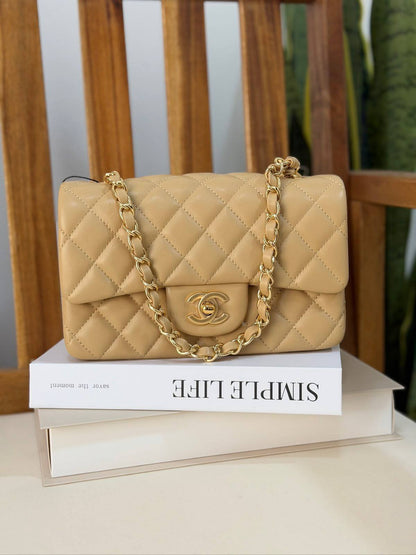 CHANEL 💫
Super Master Quality ⚡️
Original Packing 🎁
Size 20CM📏

For Price 👇 WhatsApp✅
0568585901 
0507557372
0552275751 Owner Zain 👌


Zain321
♥️♥️♥️