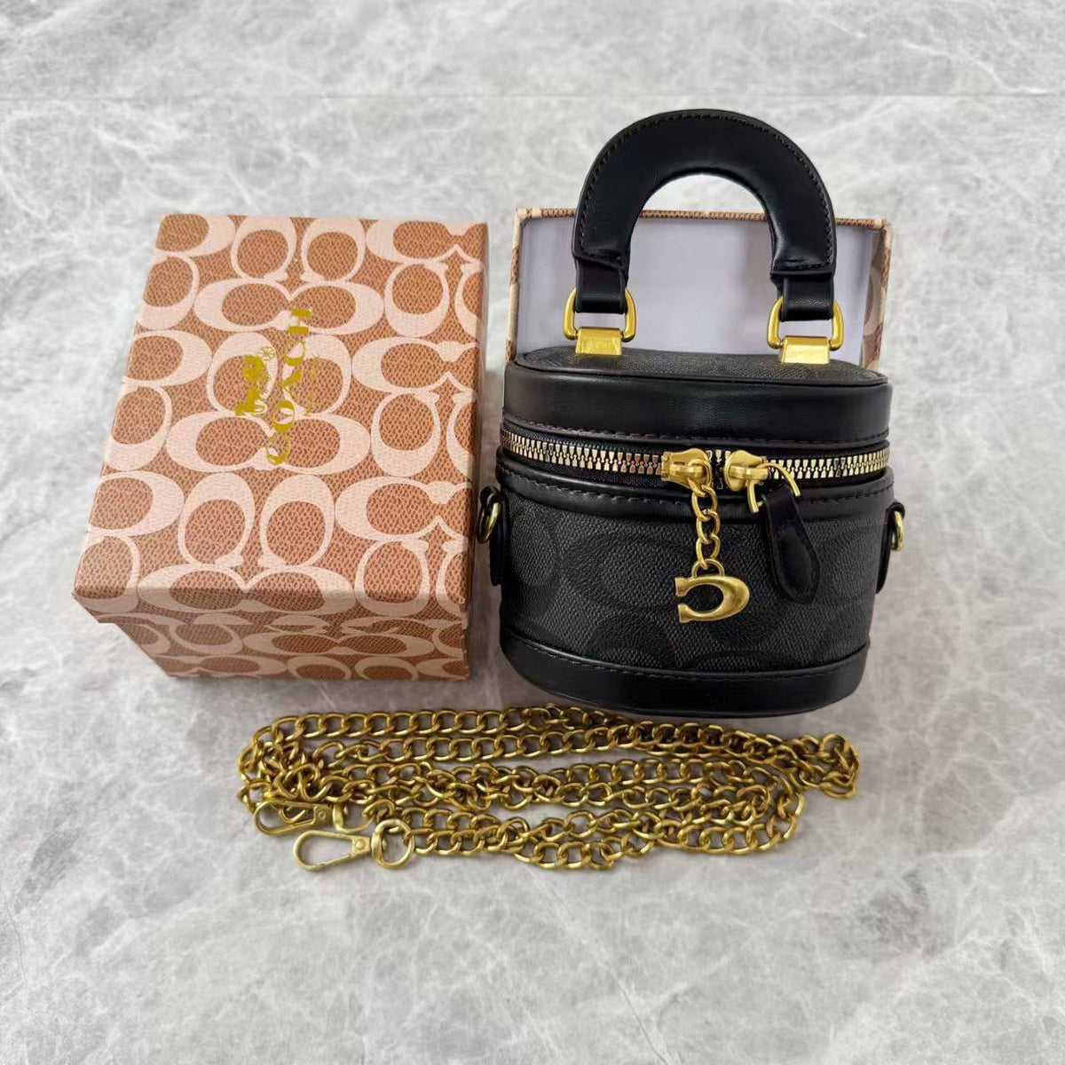 Coach

85 dhs🇦🇪🇦🇪

With box

12 cm
Zain295
♥️♥️♥️