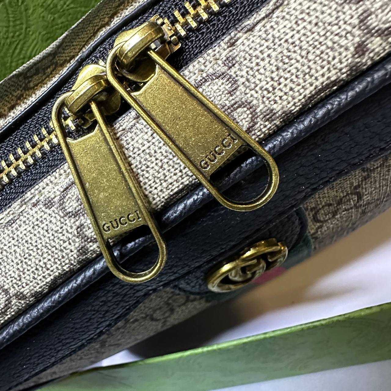 GUCCI 
UNISEX GOOD QUALITY 
WITH BOX 
🎁🎁🎁

95 dhs✅

Zain39
♥️♥️♥️
