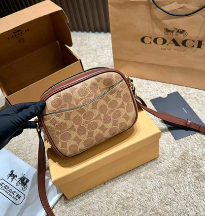 COACH 
HIGH QUALITY WITH BOX 
90 dhs🇦🇪🇦🇪

Zain295
♥️♥️♥️
