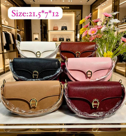 Aigner
100 dhs✅
with box
21.5/7/12

Zain07
♥️♥️♥️