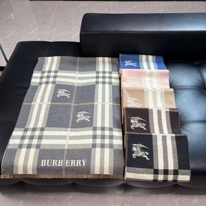 Scarf
 ❤️❤️high quality
Witbbox  👑🧣
60 dhs🪙🖤

Zain04
♥️♥️♥️