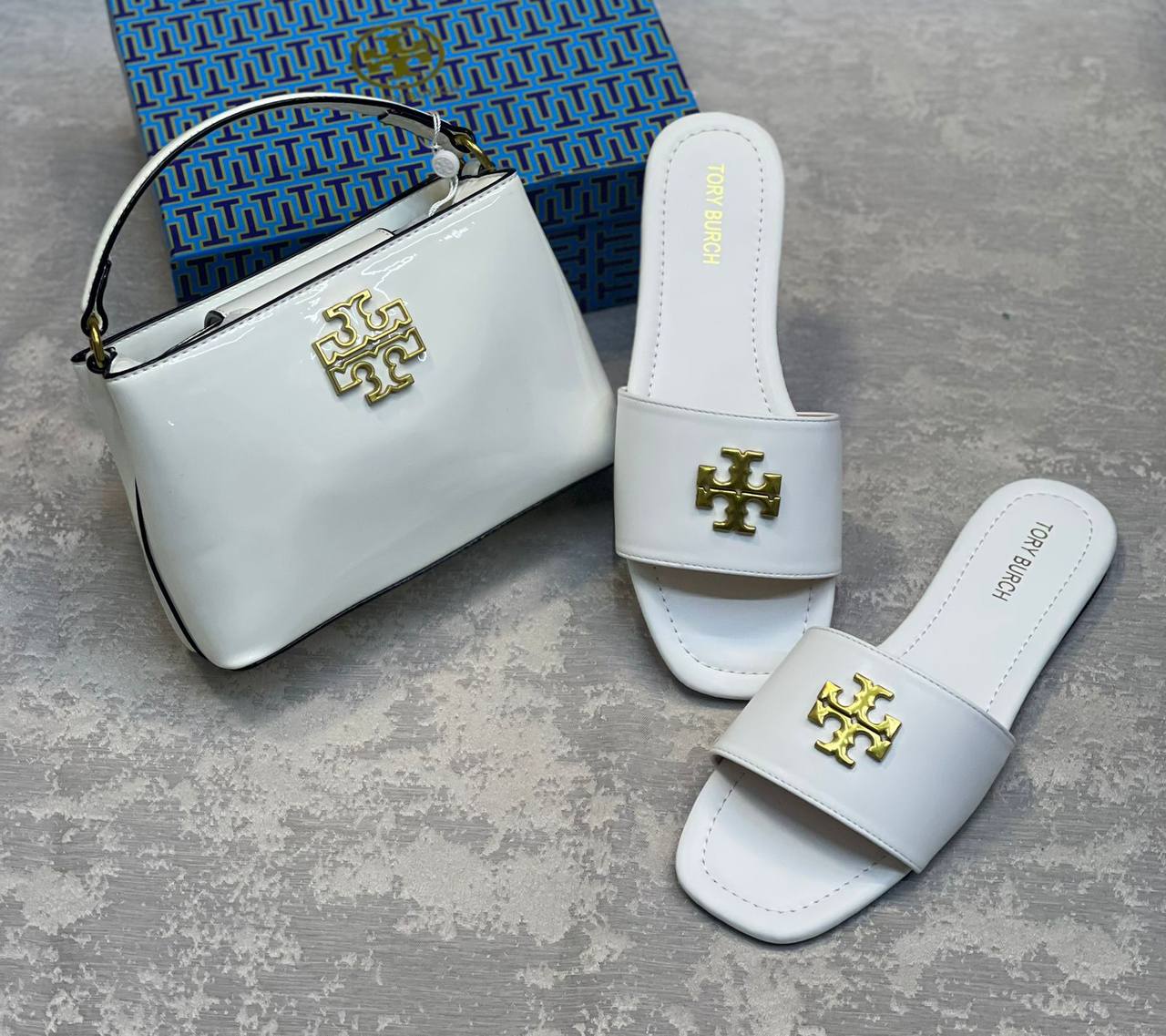 Tory Burch
Set 
Size 36-41
170 dhs✅

Zain175
♥️♥️♥️