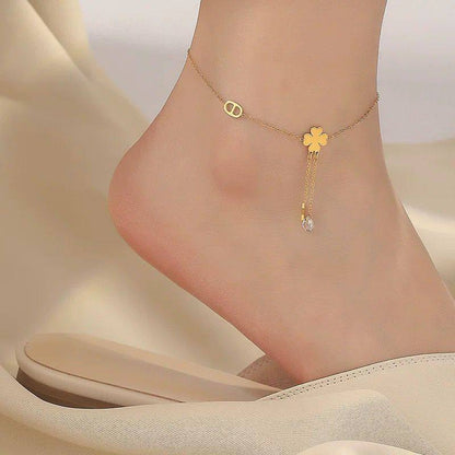 New arrival anklets stainless steel with 18k gold plated. 
Non tarnish 
20 dhs🪙💚

Zain243
♥️♥️♥️