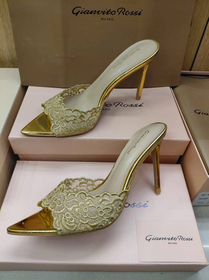 Gianvito Rossi 9cs
High Heel New Arrived 
High Quality 

Size 36 To 41

100 DHS🇦🇪🇦🇪

Zain120
♥️♥️♥️