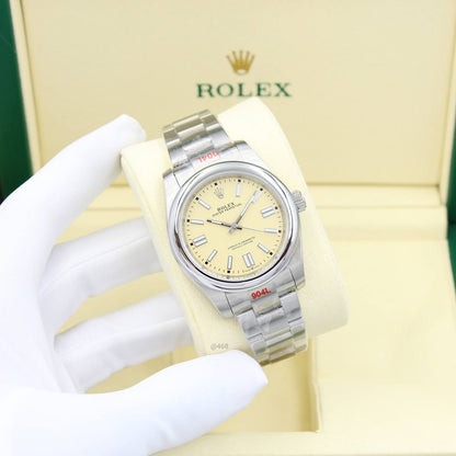 ROLEX  MILGAUSS AUTOMATIC 41mm

180 dhs🪙💚

Zain58
♥️♥️♥️