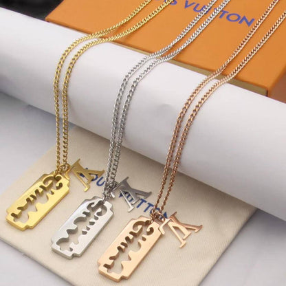 LV NECKLACE
MASTER✨💫
EACH 55 DHS✅
WITH SMALL BOX AND PAPER BAG🎁🛍️

Zain89
♥️♥️♥️