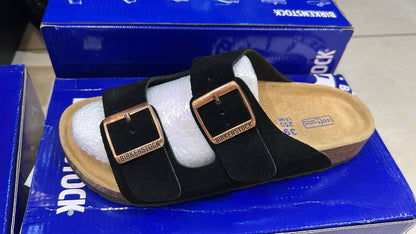 BK

Size 36 to 41

110 dhs💓

Zain146
♥️♥️♥️