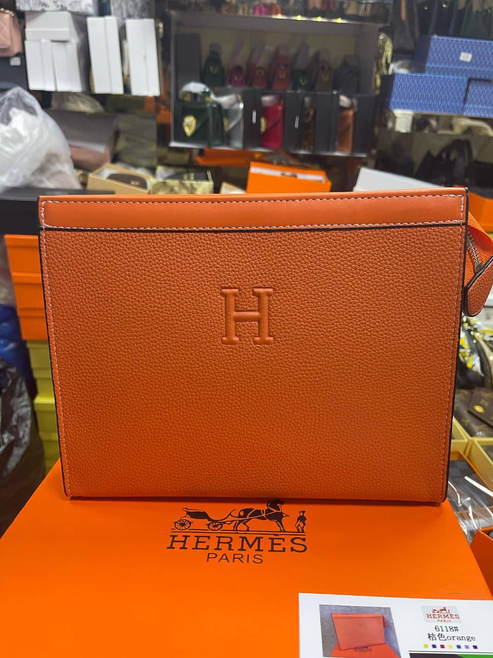 Hermes 
Size: 26cm

With box 
🎁🎁🎁

65 dhs🗽

Zain50
♥️♥️♥️