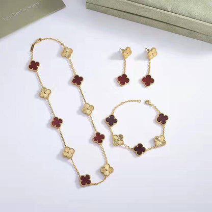 VCA
MASTER SET ✨💫
NECKLACE BRACELET EARRINGS 
WITH GOOD BOX AND PAPER BAG🛍️🎁 
250 DHS🇦🇪

Zain89
♥️♥️♥️