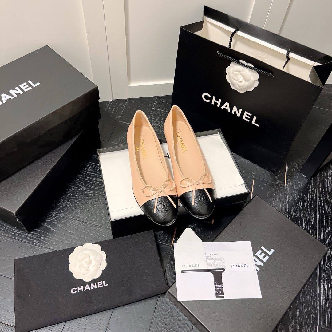 Chanel
Size 36-42 
120 dhs🗽

Zain132
♥️♥️♥️