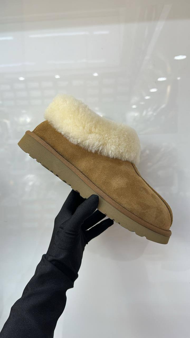 UGG
SIZE  ……… 36-42
QUALITY……MASTER
250 dhs🪙🌨️

Zain119
♥️♥️♥️