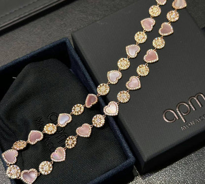 APM SET❤️‍🔥*
Necklace 🌊
Bracelet ❤️
Earring 🍁
Master quality 💯
With normal boxes 🗃️ 
290 dhs❤️
With master box 📦 
310 dhs❤️

Zain216
♥️♥️♥️