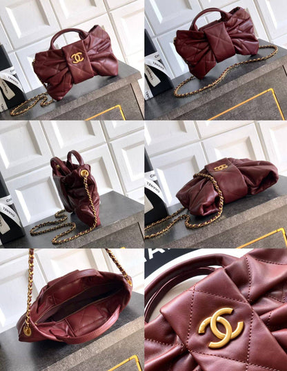 Chanel 
good quality, comes 
with box,  
🎁🎁🎁

size... 25* 14 cm 
95 dhs❣️

Zain12
♥️♥️♥️