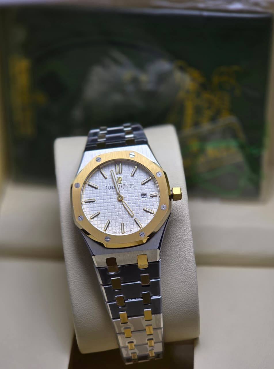Ap Ladies 
Good quality
210 dhs🪙💚
*Battery*

Zain29
♥️♥️♥️