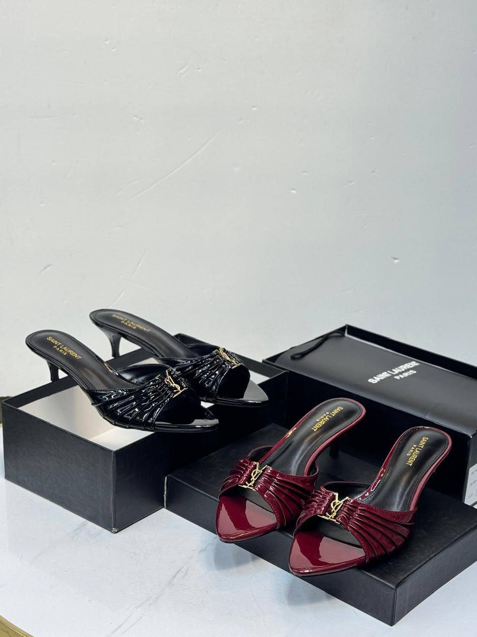 YSL 
Size 36-41
110 dhs🇦🇪🇦🇪
Heel size 5 cm

Zain21
♥️♥️♥️