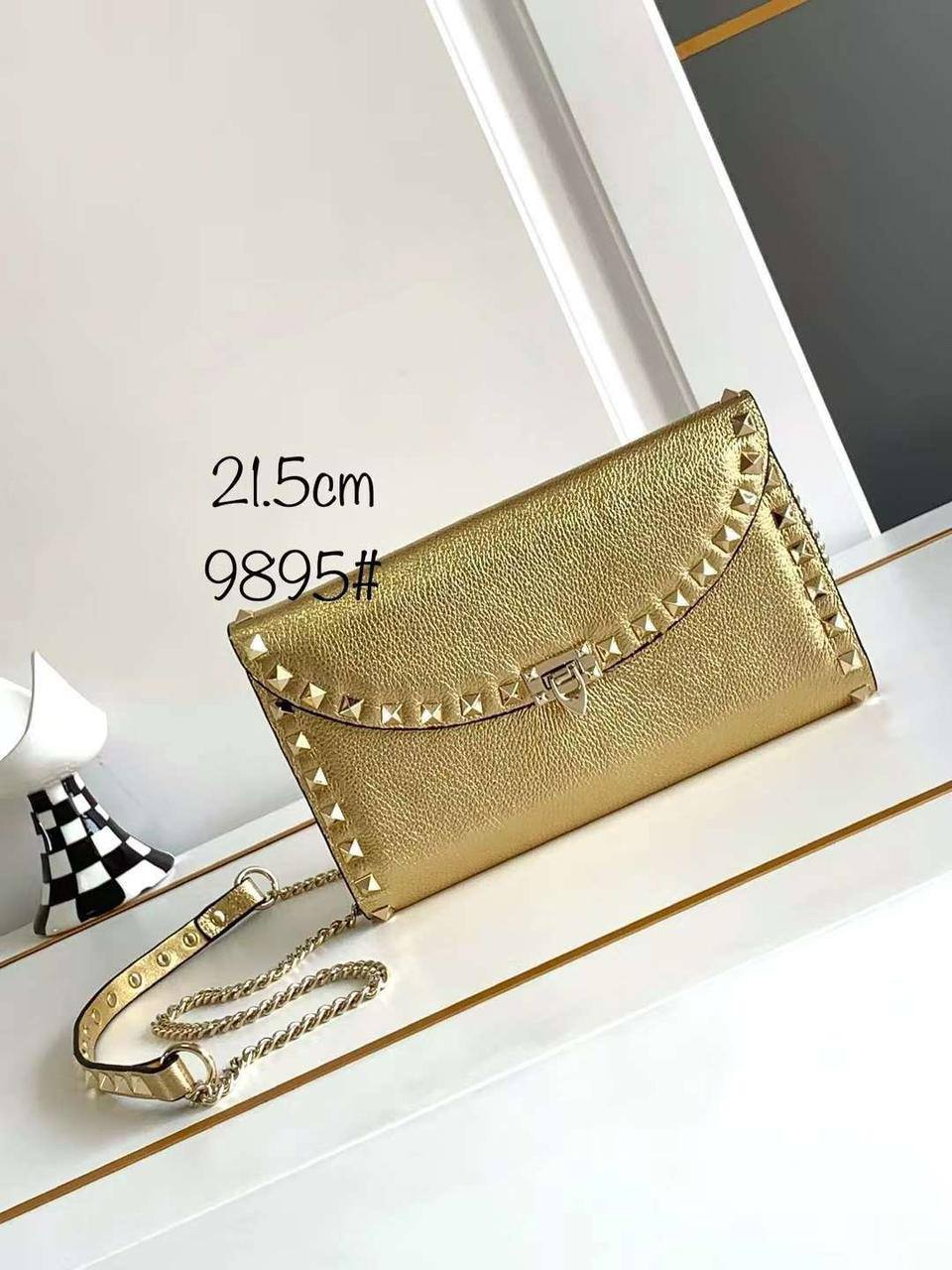 Valentino 
Master🌺🌺
250 dhs💓💓

Zain153
♥️♥️♥️