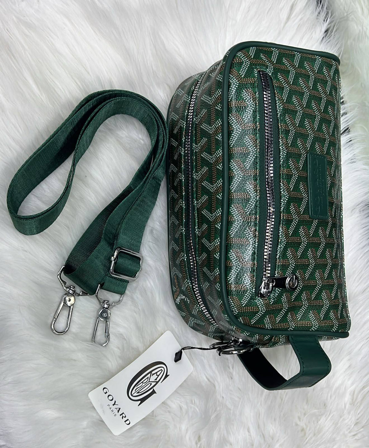 Goyard

90 dhs🇦🇪

good quality
Zain182
♥️♥️♥️