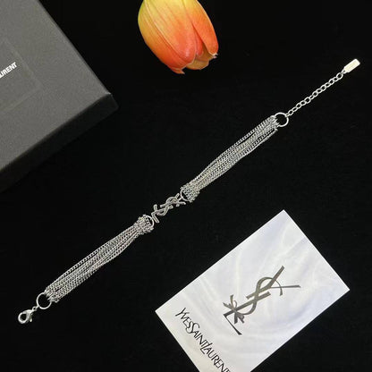 YSL Bracelet ☘️
Master quality 

*45* AED normal box 📦

Zain48
♥️♥️♥️