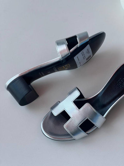 Hermes 🖤🤎🩶
Size 36-41
_Super master high quality_🪡
410 dhs✅

Zain176
♥️♥️♥️