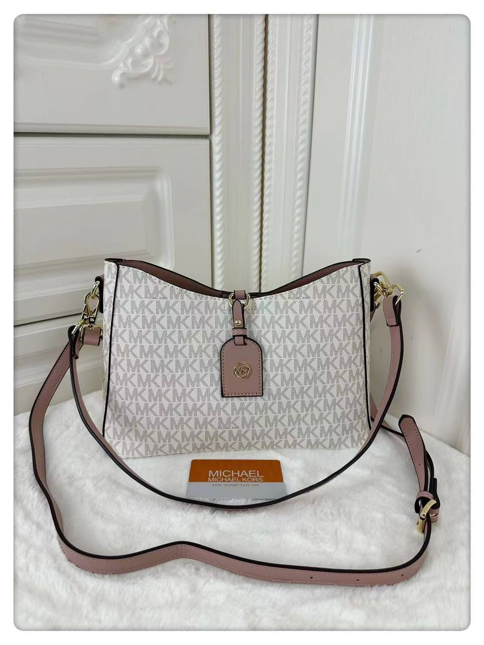 Mk  

size:27×19cm  
95 dhs💓

Zain114
♥️♥️♥️