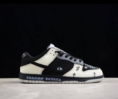 Nike Dunks SB X Chrome Hearts⛓️☦️
36-45 AVAILABLE🤩
240 dhs🗽

Zain242
♥️♥️♥️