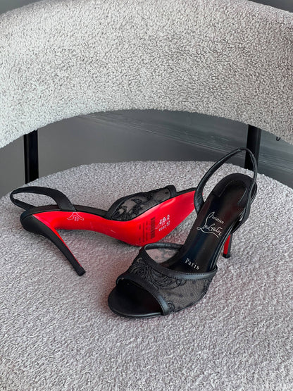 Louboutin

36-41
_Super master high quality_🪡
500 dhs🇦🇪🇦🇪

Zain176
♥️♥️♥️
